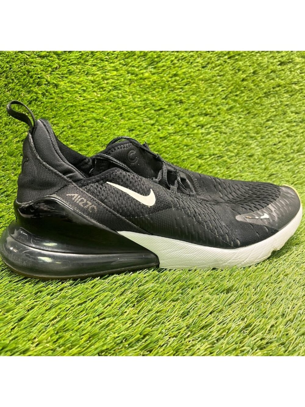 Nike Air Max 270 Mens Size 12 Black White Athletic Running Walking Shoes Sneaker